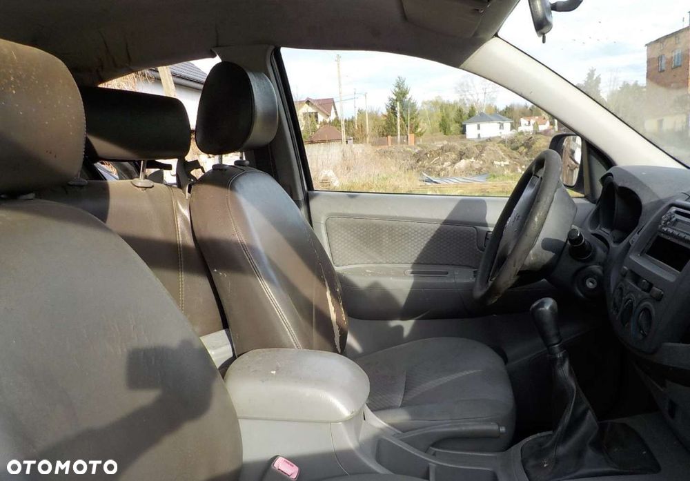 Toyota Hilux - 23