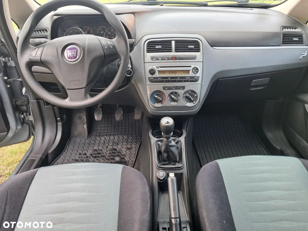 Fiat Punto 1.4 16V Dynamic - 10