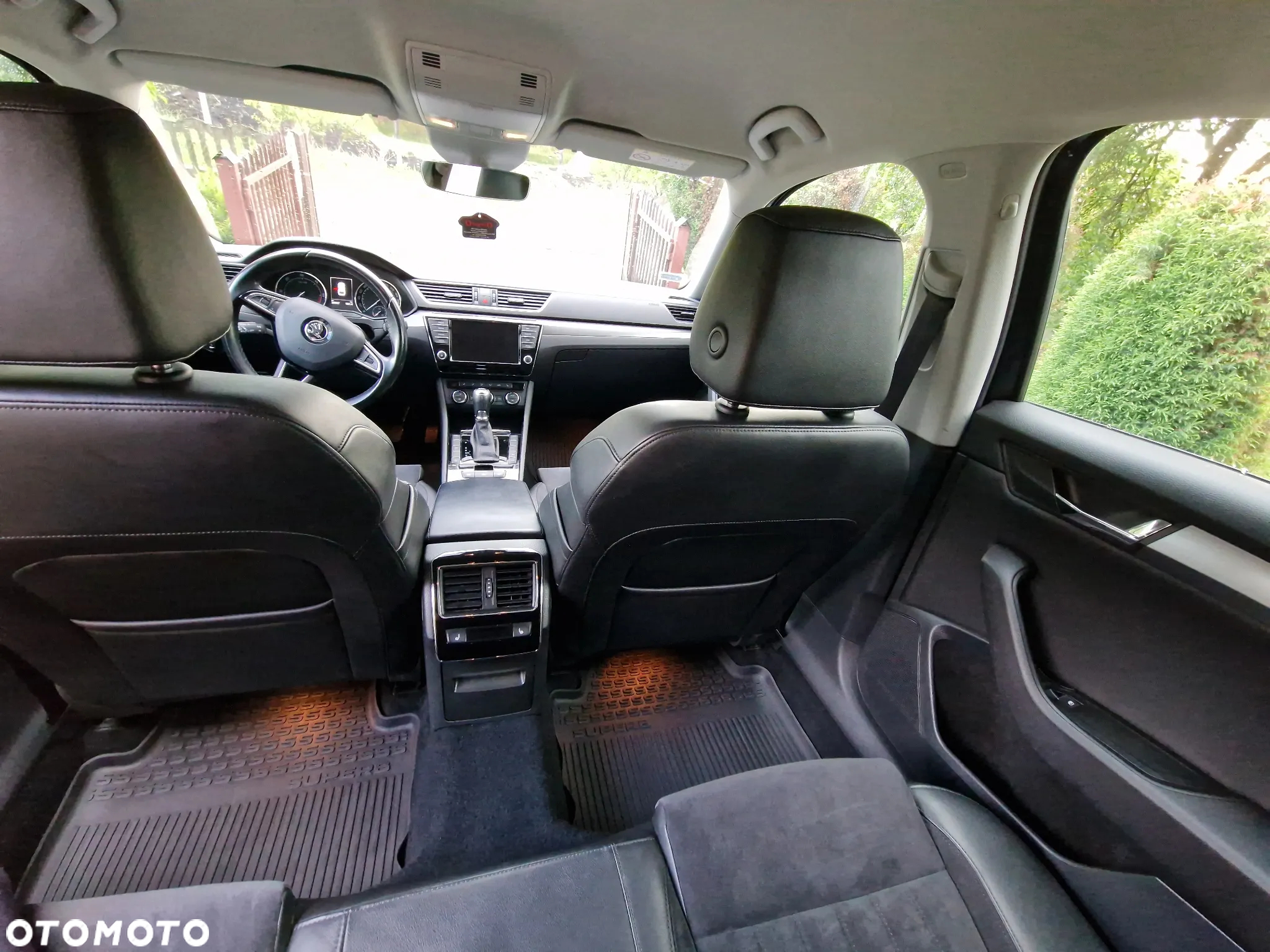 Skoda Superb 2.0 TDI 4x4 Style DSG - 10