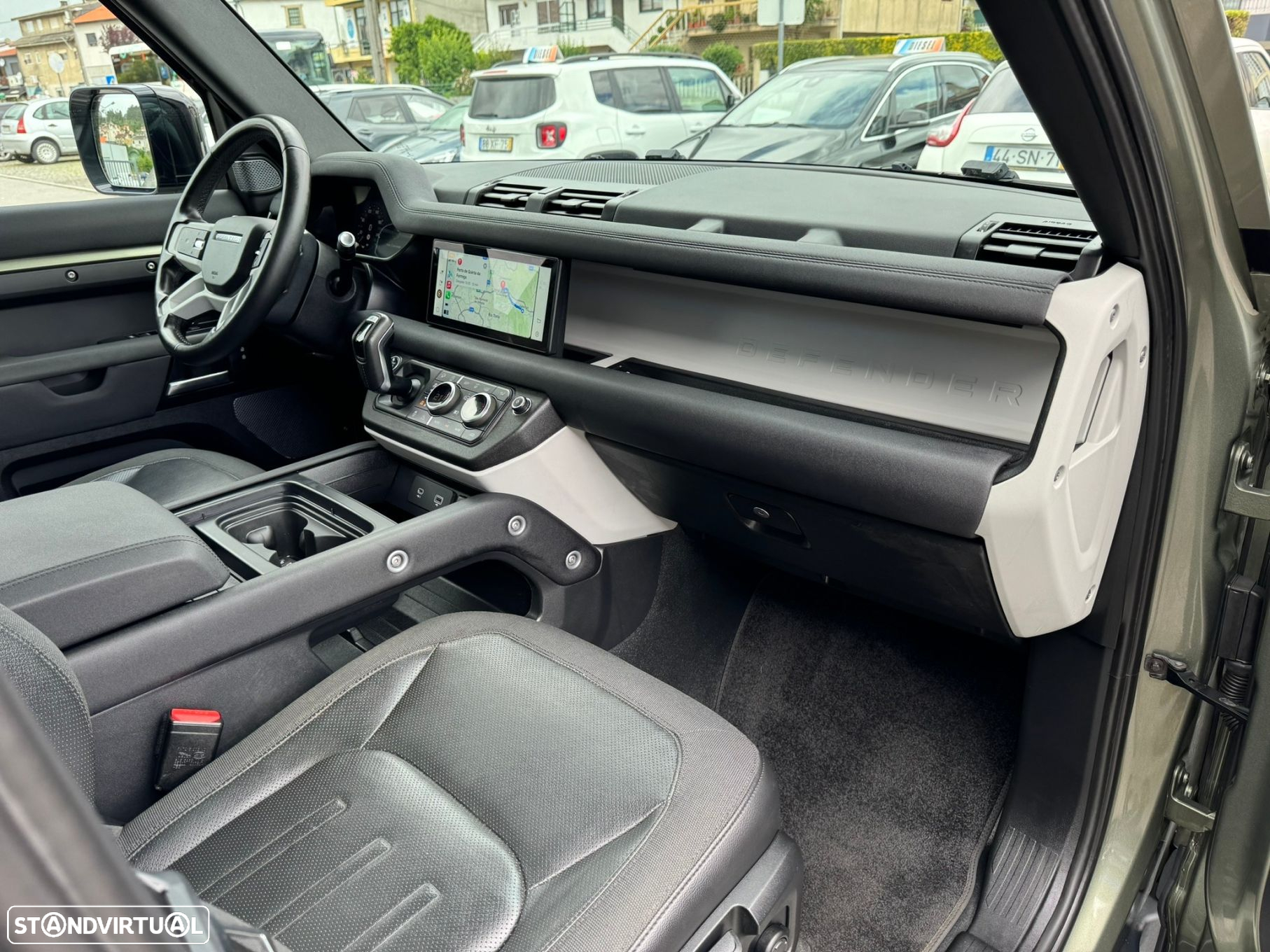 Land Rover Defender 2.0 D 110 AWD S - 19