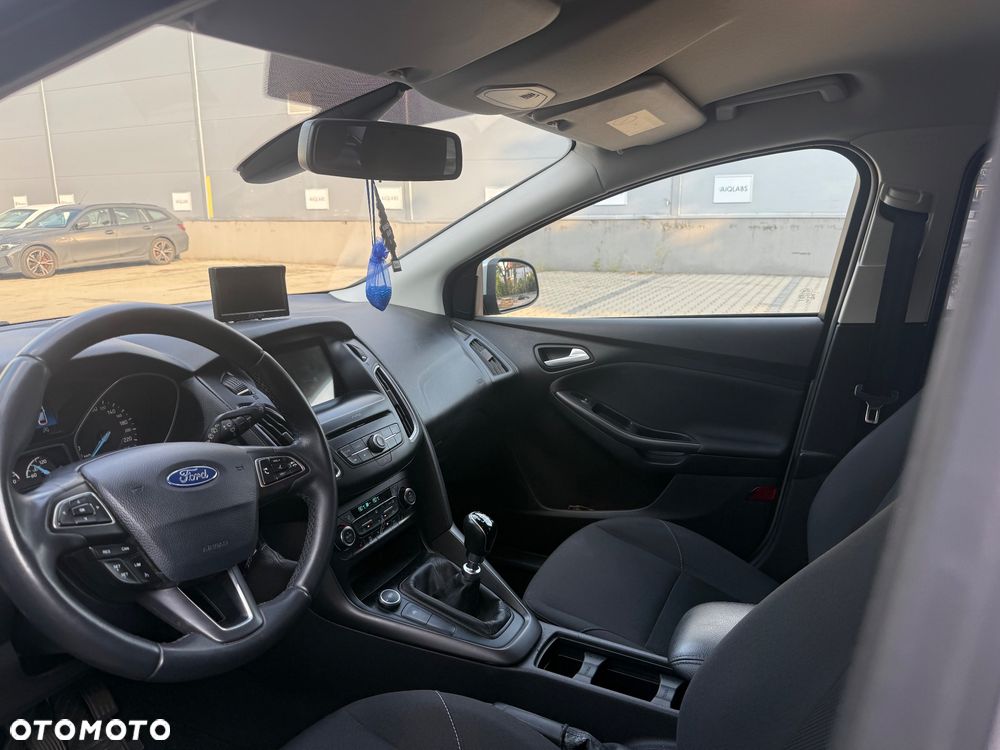 Ford Focus - 10