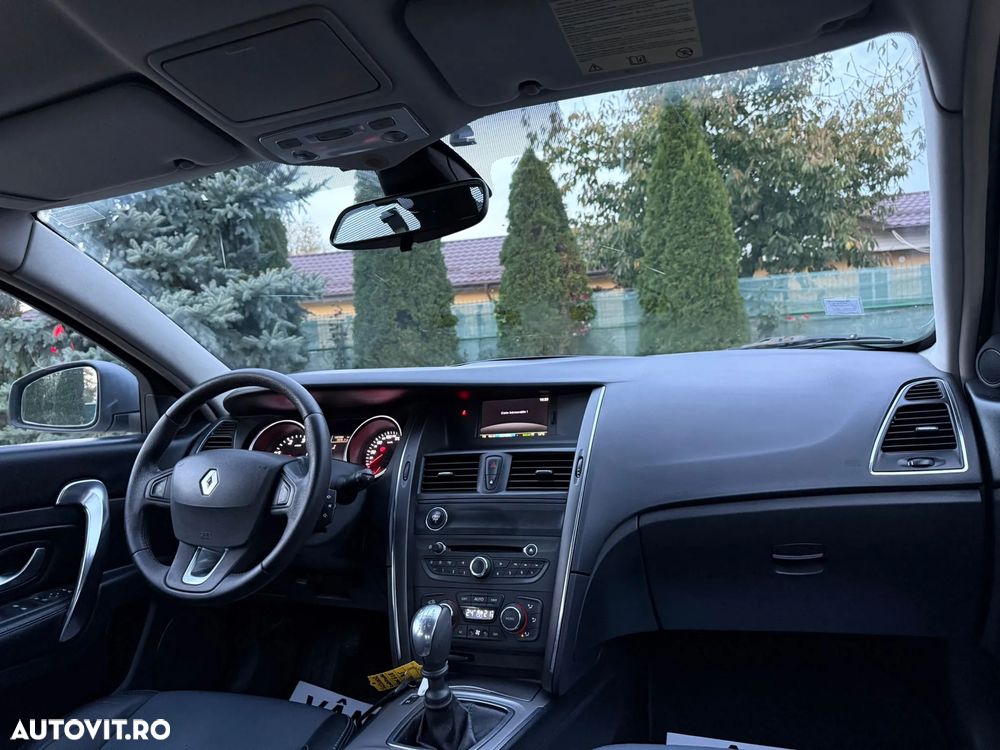 Renault Latitude 2.0 dCi Luxury - 5