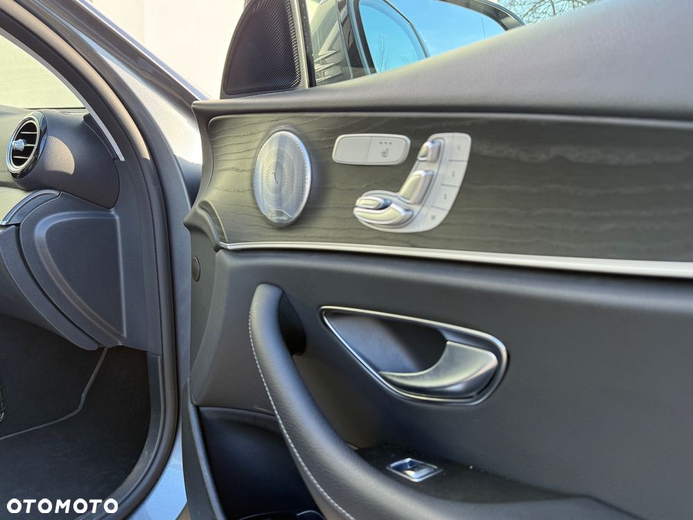 Mercedes-Benz Klasa E 400 d 4-Matic 9G-TRONIC - 12