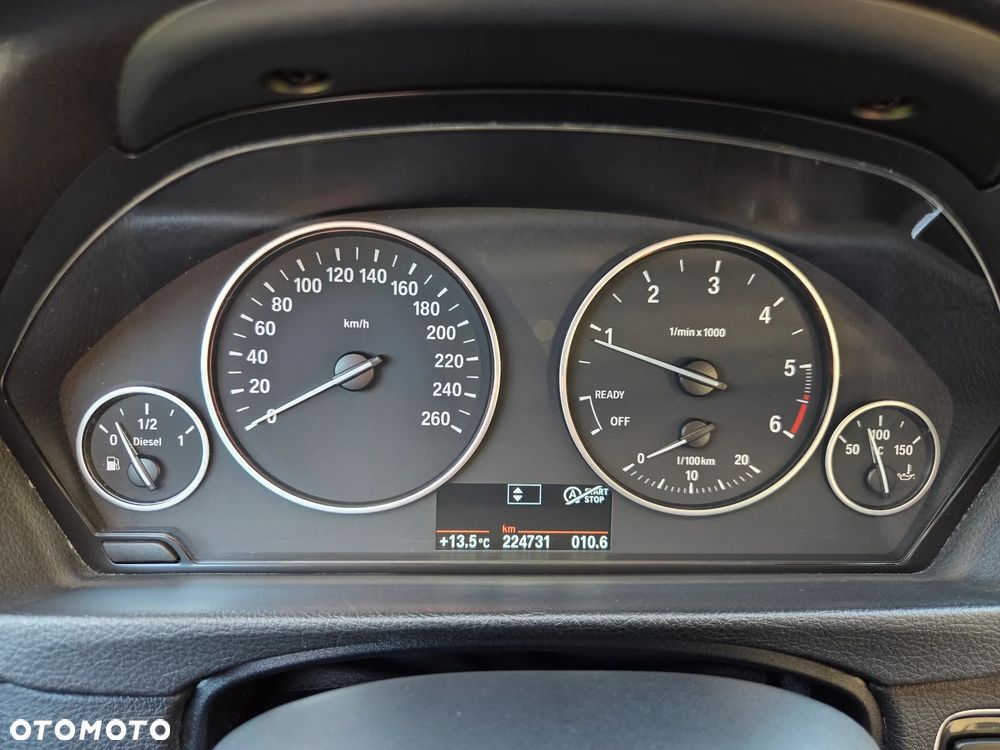 BMW Seria 3 318d xDrive - 15