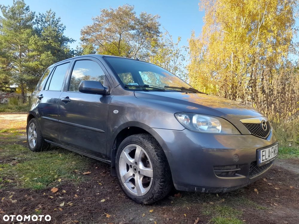 Mazda 2 2004 photo 3