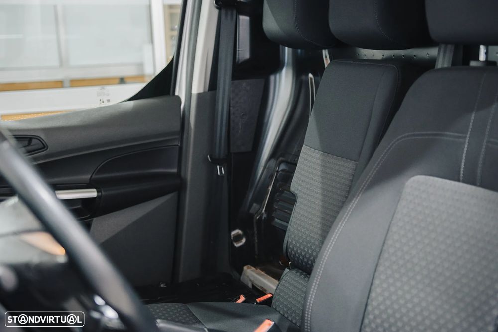 Ford Transit Connect - 19