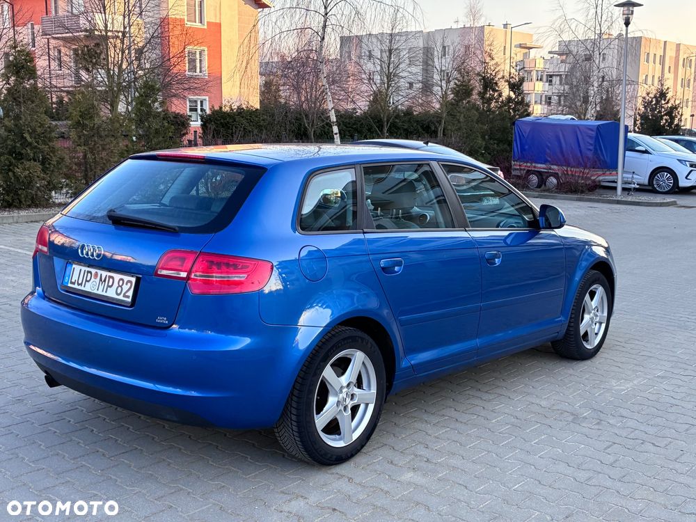 Audi A3 Sportback 1.6 Ambiente - 24