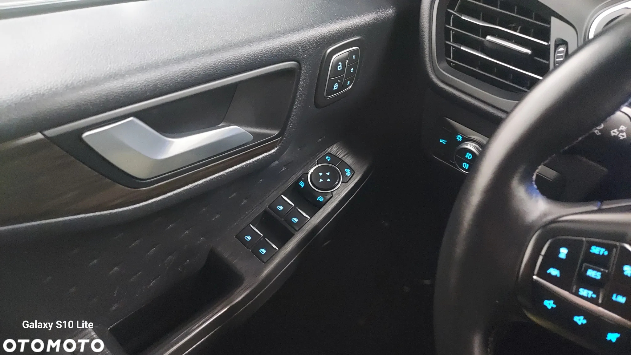 Ford Kuga Vignale 2.0 EcoBlue AWD - 19