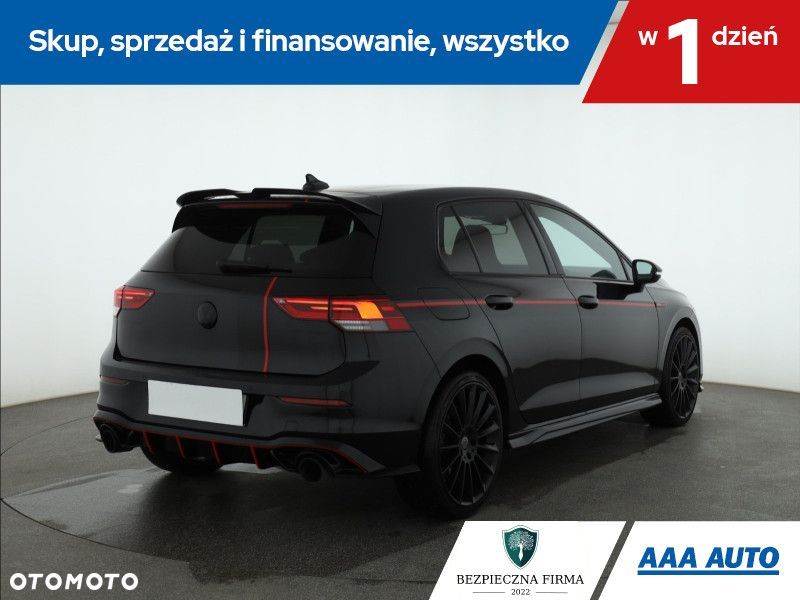 Volkswagen Golf - 6