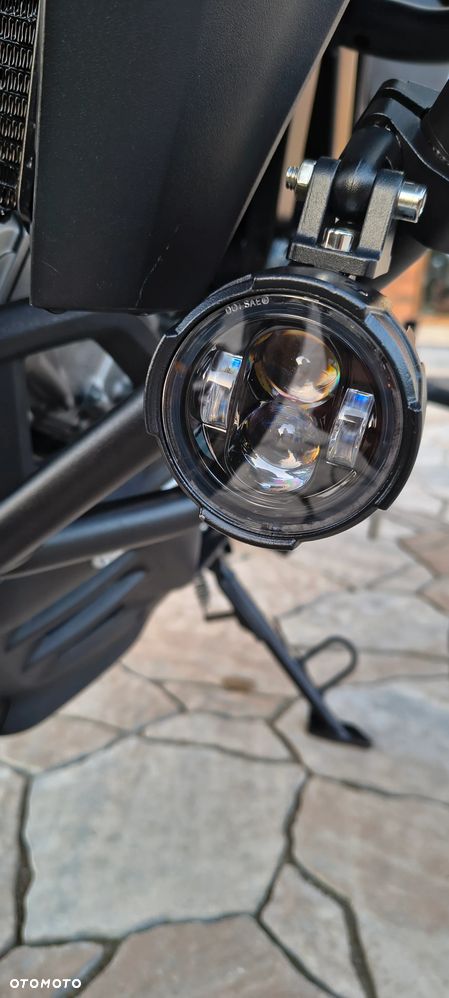 Suzuki V-STROM - 20