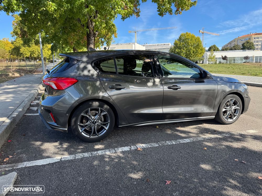 Ford Focus - 45