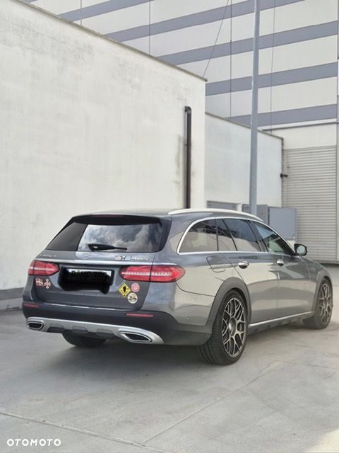 Mercedes-Benz Klasa E 400 d 4-Matic All-Terrain 9G-TRONIC - 3