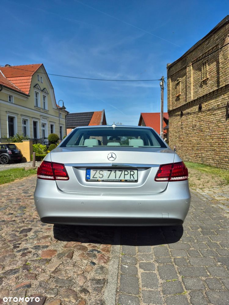 Mercedes-Benz Klasa E 200 BlueTEC 7G-TRONIC Elegance - 11