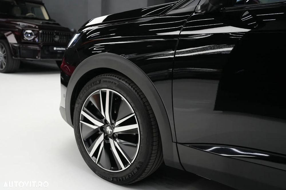 Peugeot 3008 PHEV 300 EAT8 4X4 GT - 8