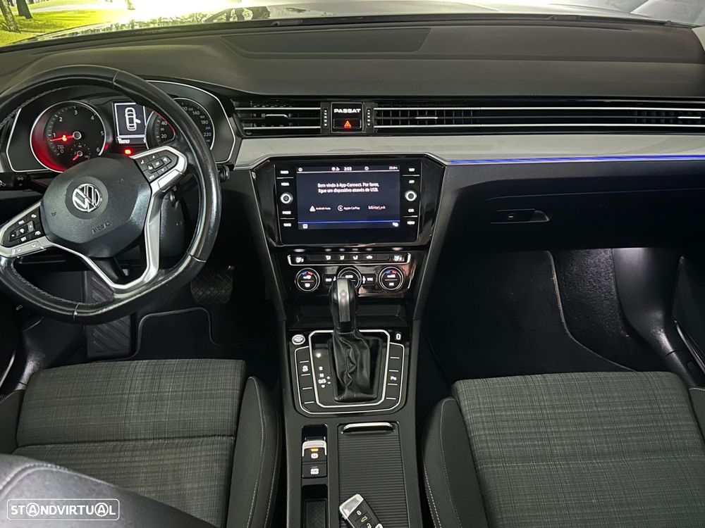 VW Passat 1.6 TDI Business DSG - 7