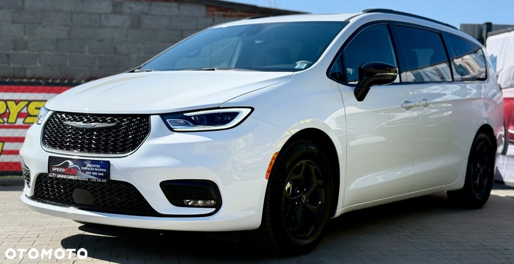 Chrysler Pacifica - 8