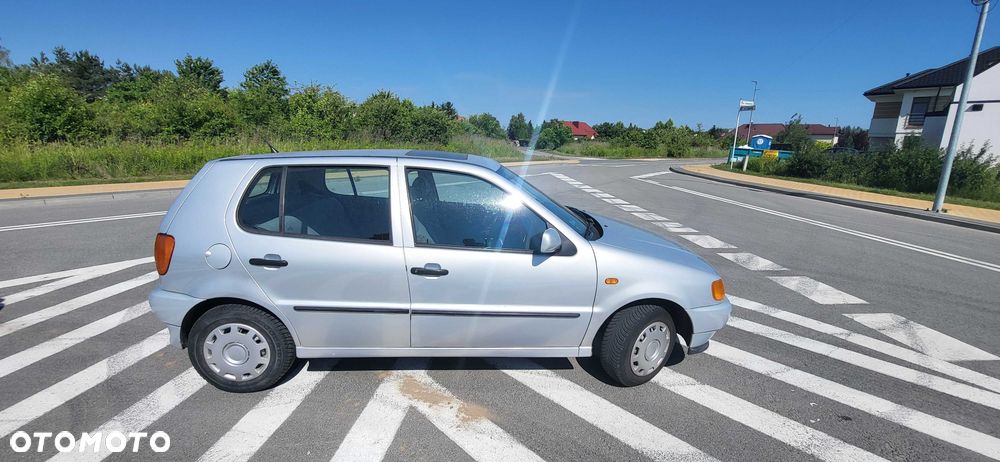 Volkswagen Polo - 2