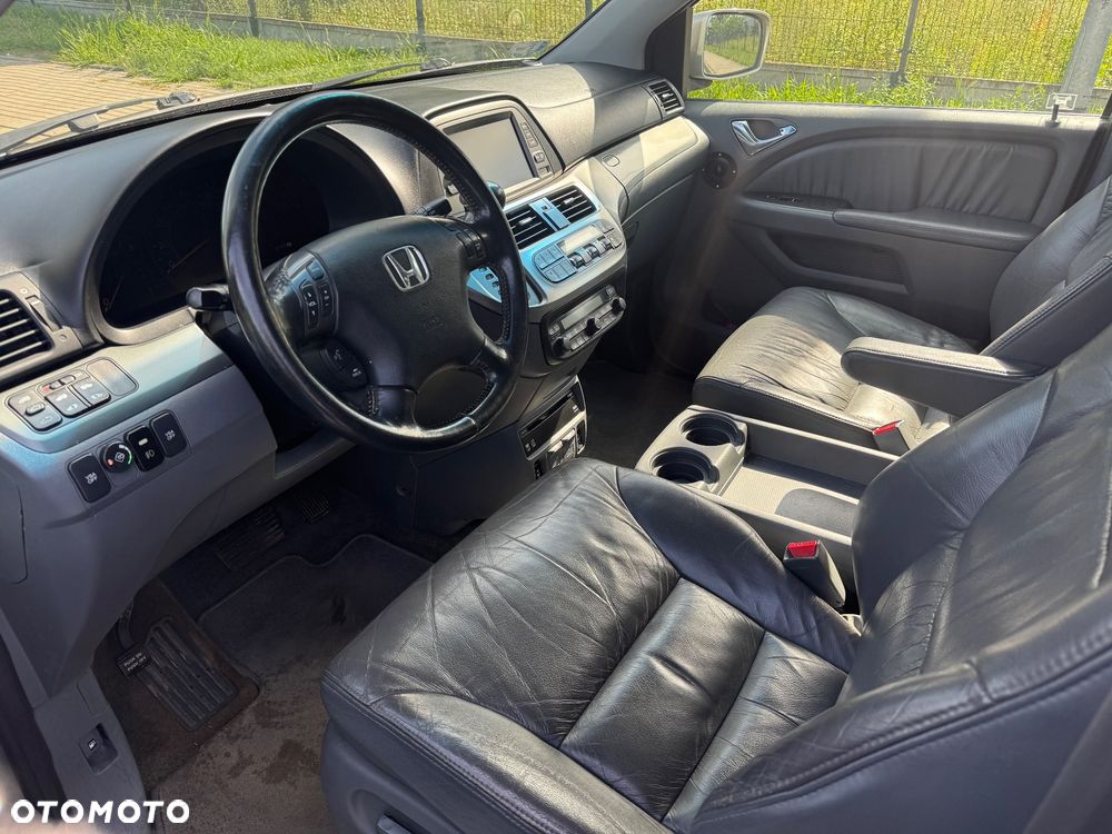 Honda Odyssey 3.5 LX - 12