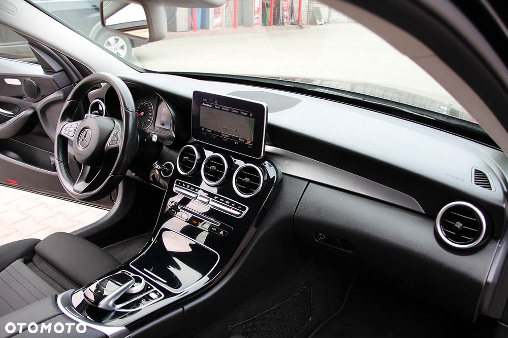 Mercedes-Benz Klasa C 200 d 9G-TRONIC Avantgarde - 23