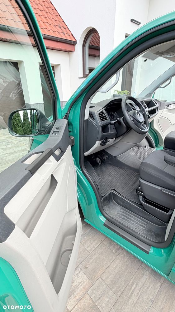 Volkswagen Transporter - 16