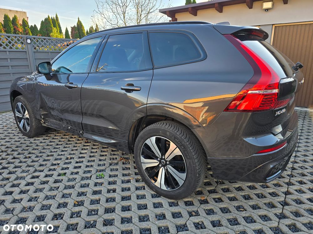 Volvo XC 60 T6 Plug-In Hybrid AWD Plus Dark - 9