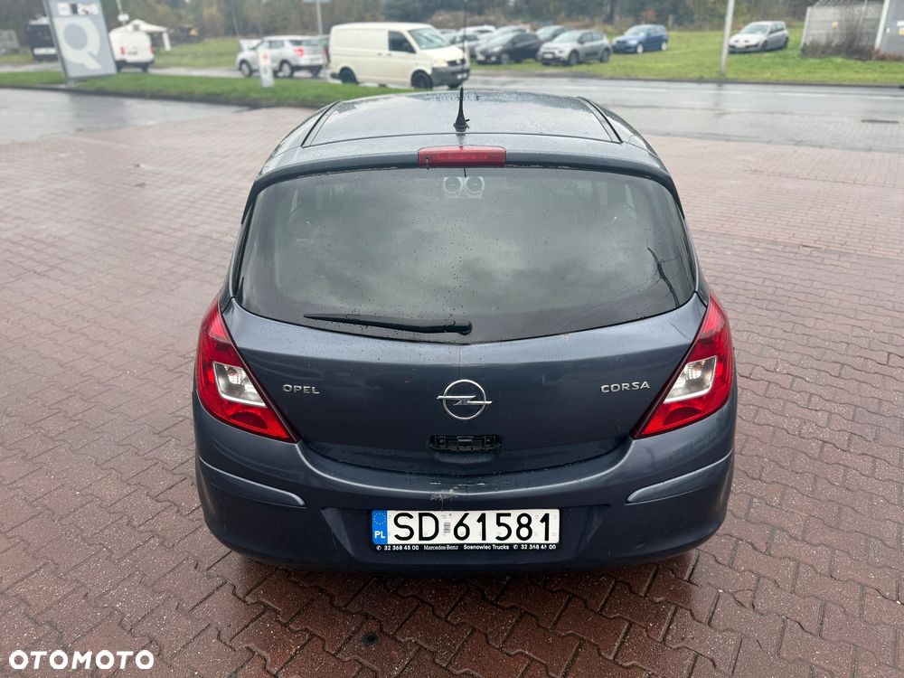 Opel Corsa 1.2 16V Cosmo - 9