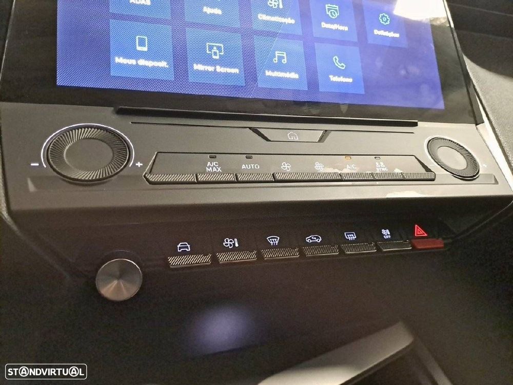 Peugeot 408 1.2 Hybrid Allure e-DCS6 - 21