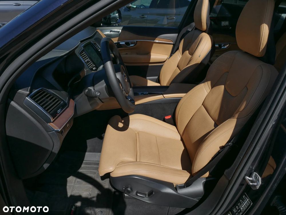 Volvo XC 90 D5 SCR AWD Inscription 7os - 22