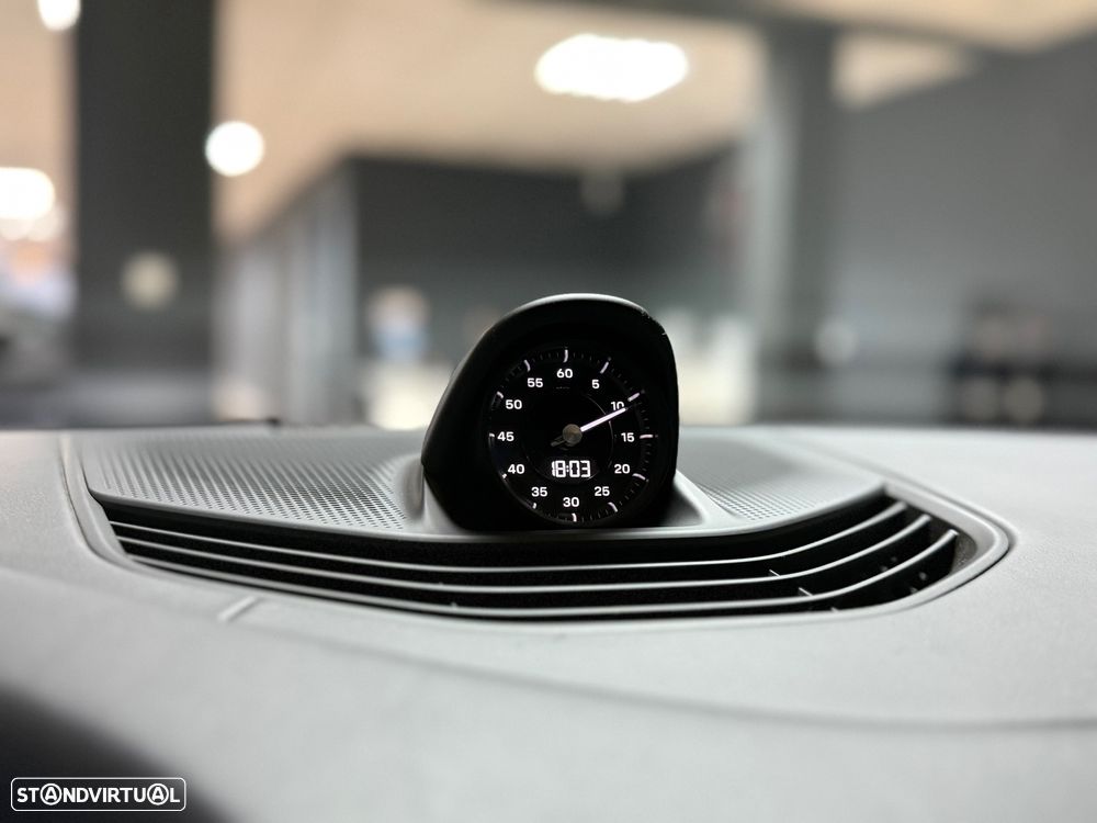 Porsche Taycan Sport Turismo GTS - 36