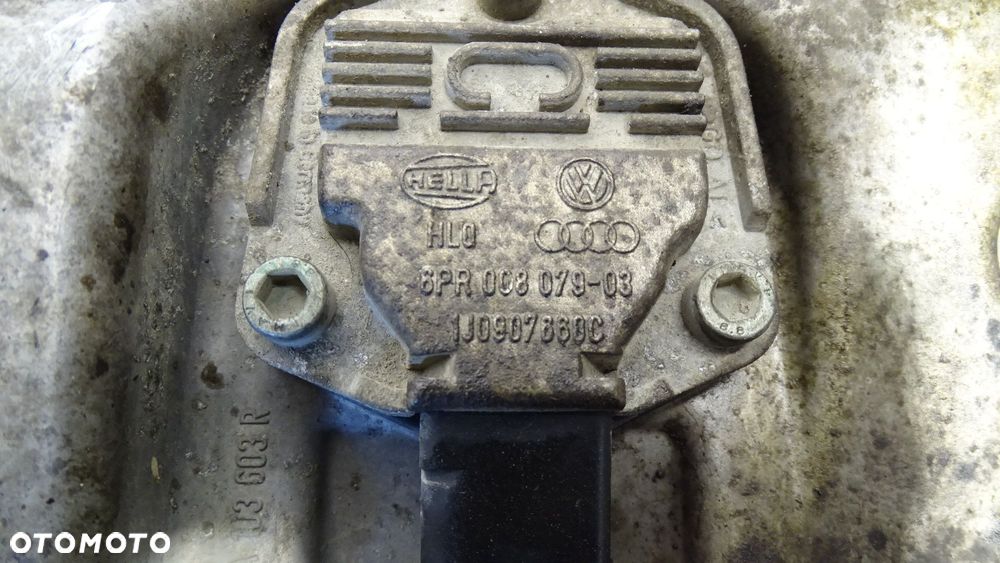 MISA OLEJOWA VOLKSWAGEN GOLF V 1.6 06A103603R - 2