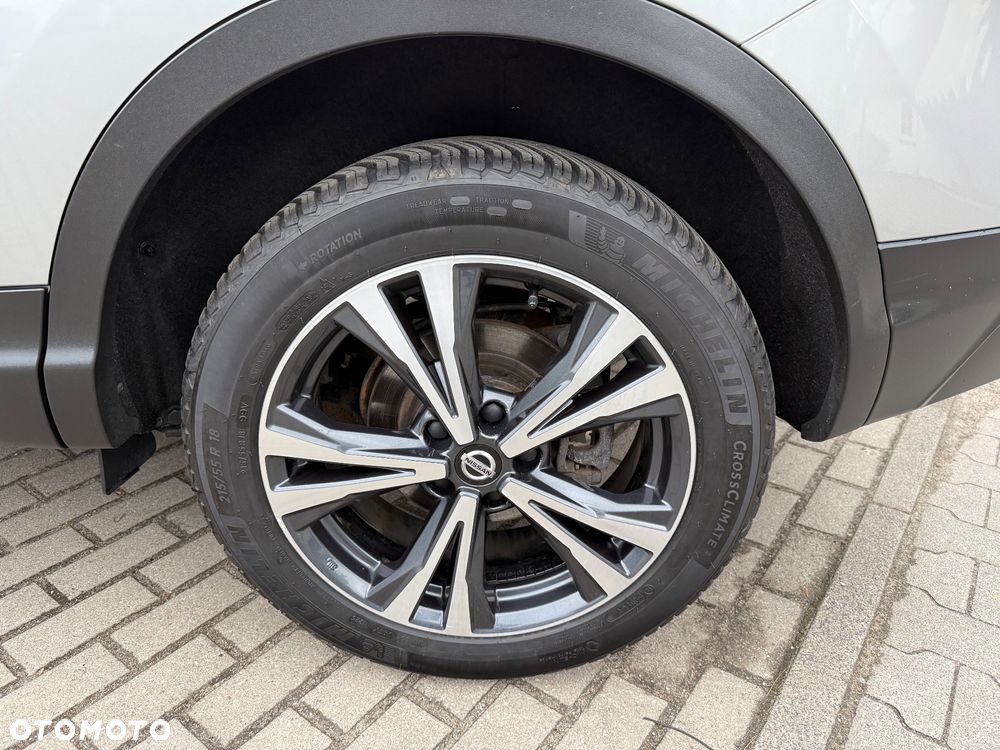 Nissan Qashqai 1.3 DIG-T N-WAY - 36