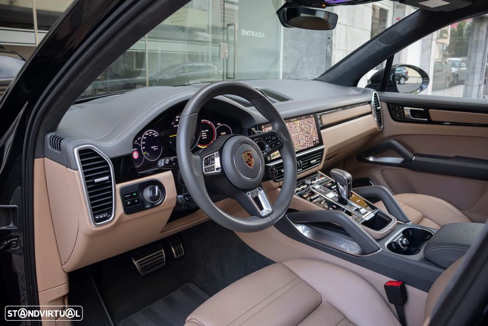 Porsche Cayenne Turbo S E-Hybrid — fotografia 10