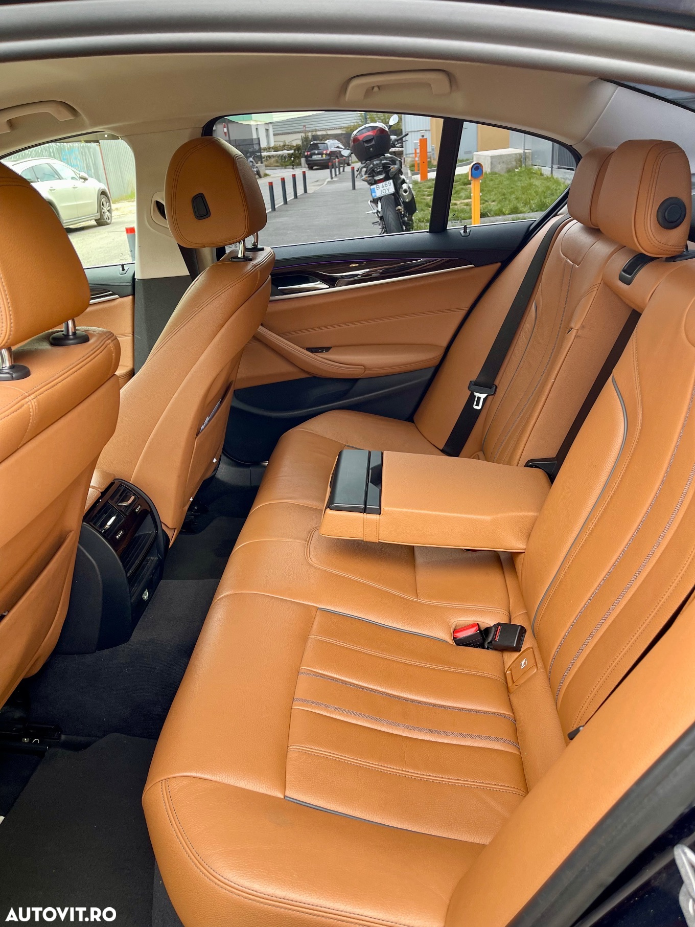 BMW Seria 5 520d AT - 9