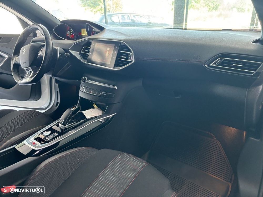 Peugeot 308 1.5 BlueHDi GT Line EAT8 - 36