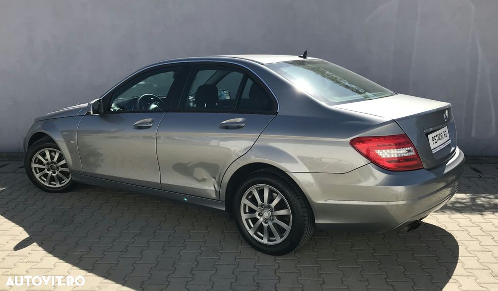 Mercedes-Benz C 200 CDI DPF (BlueEFFICIENCY) - 5