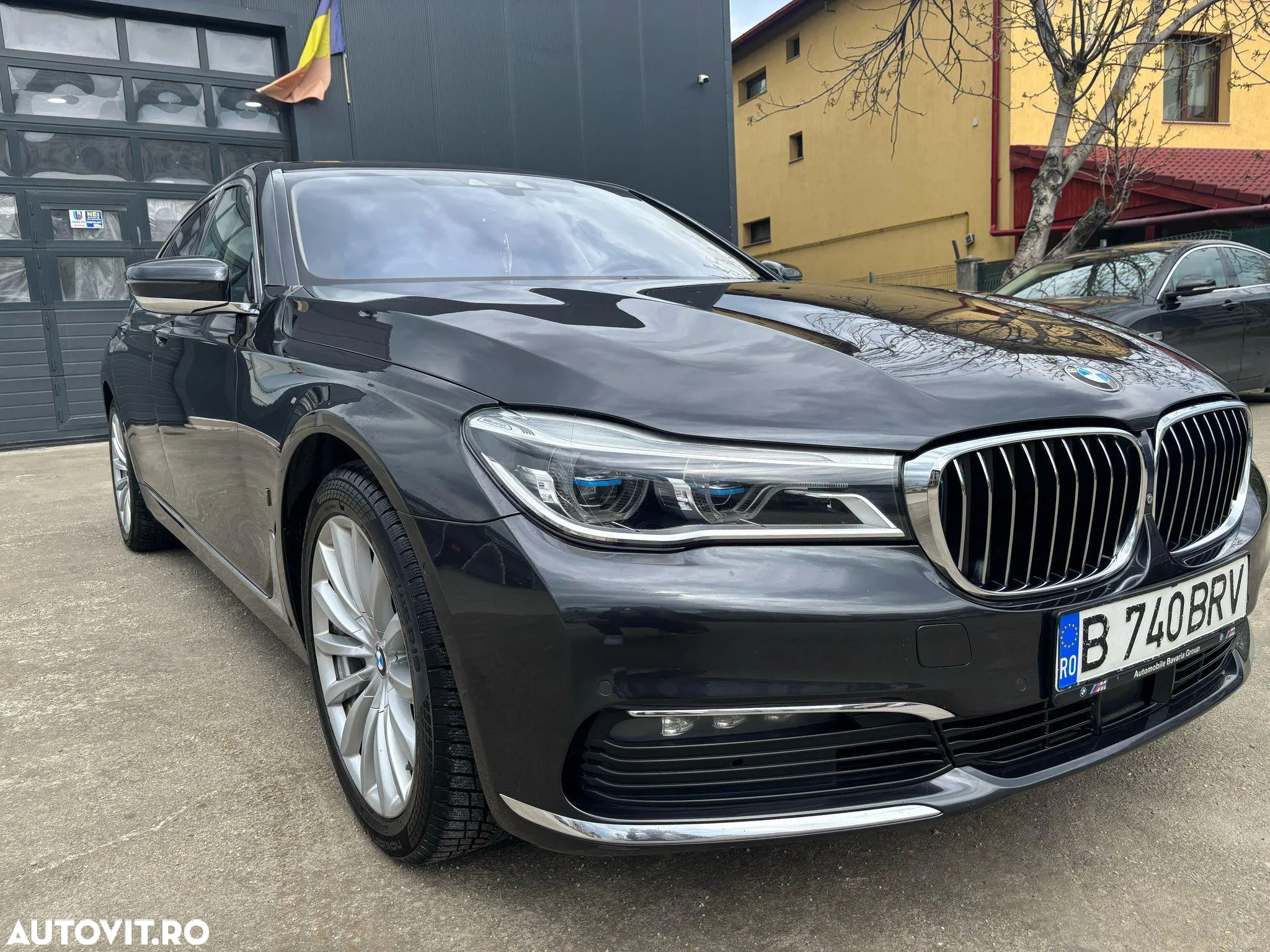 BMW Seria 7 740e iPerformance - 12
