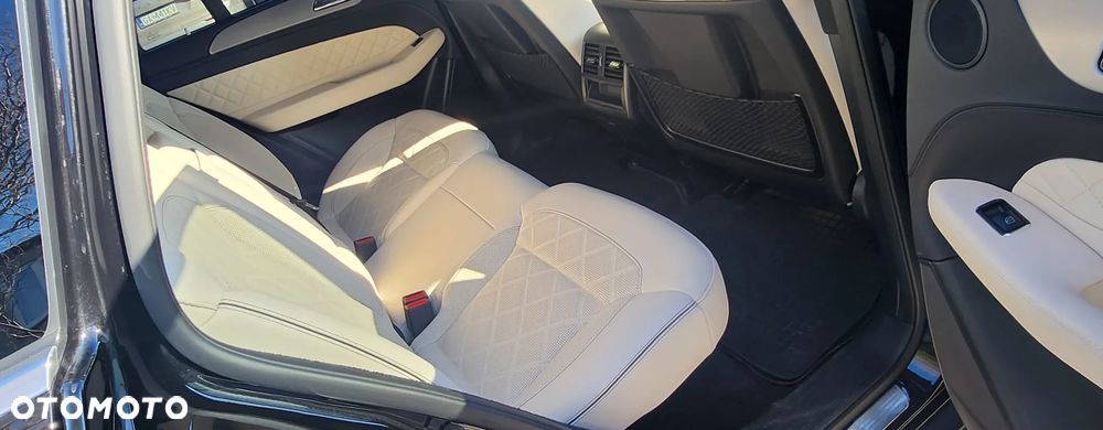 Mercedes-Benz GLE - 22