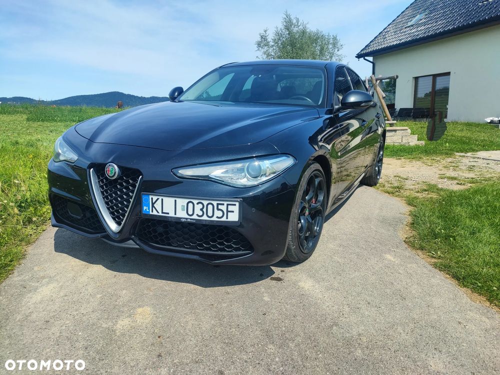 Alfa Romeo Giulia 2.0 Turbo 16V AT8-Q4 Veloce Ti - 1