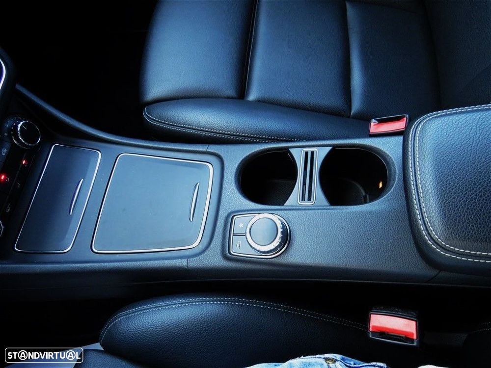 Mercedes-Benz CLA 200 d Shooting Brake Urban Aut. - 13