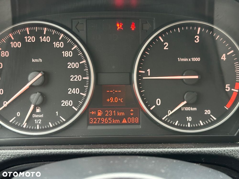 BMW Seria 3 320d - 24