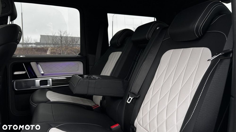 Mercedes-Benz Klasa G AMG 63 4x4 2 - 28