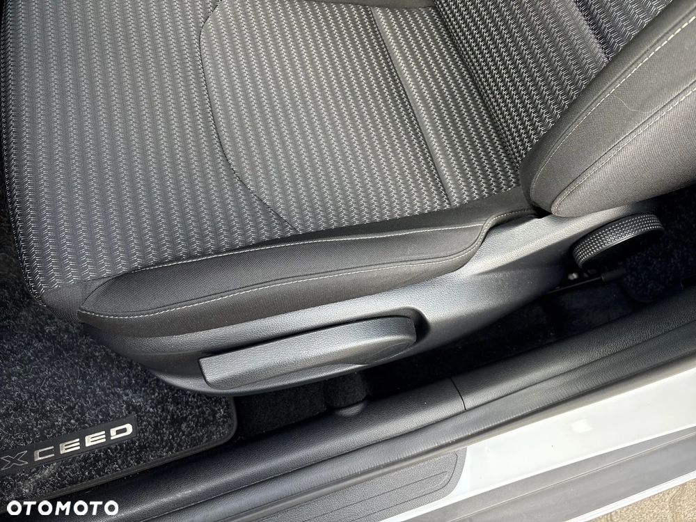 Kia XCeed 1.5 T-GDI M DCT - 14
