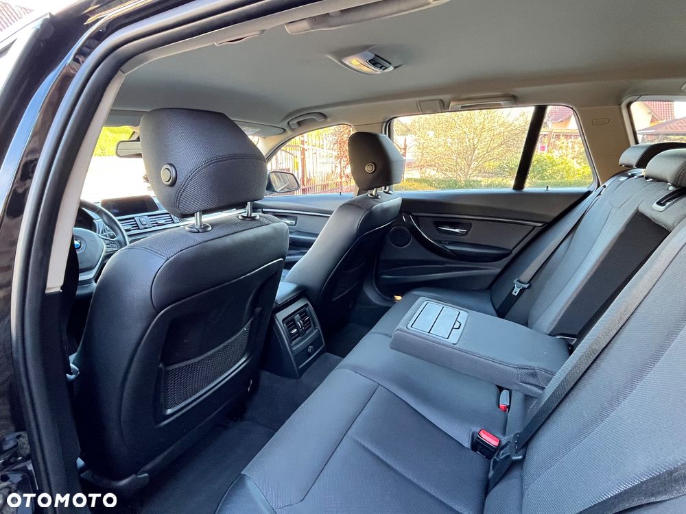 BMW Seria 3 318d Blue Performance Luxury Line - 19