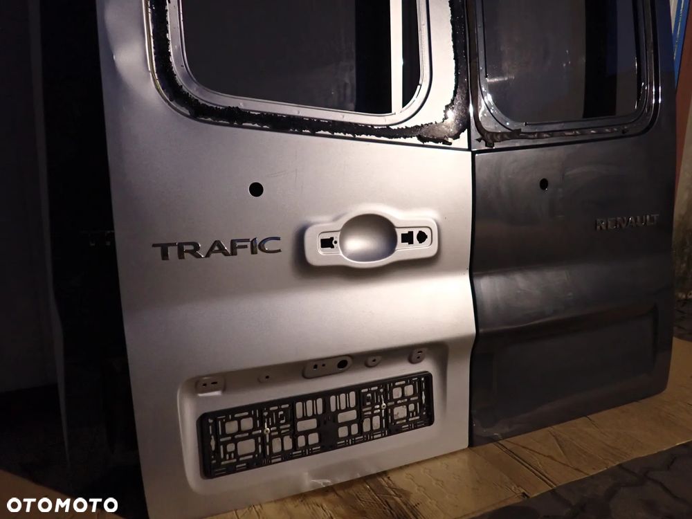 Trafic 3 VivaroB Talento NV300 Drzwi Tylne - 29