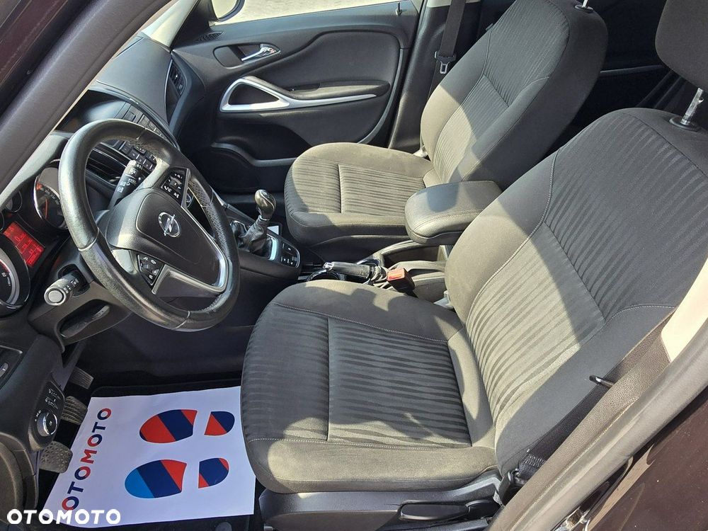 Opel Zafira - 16