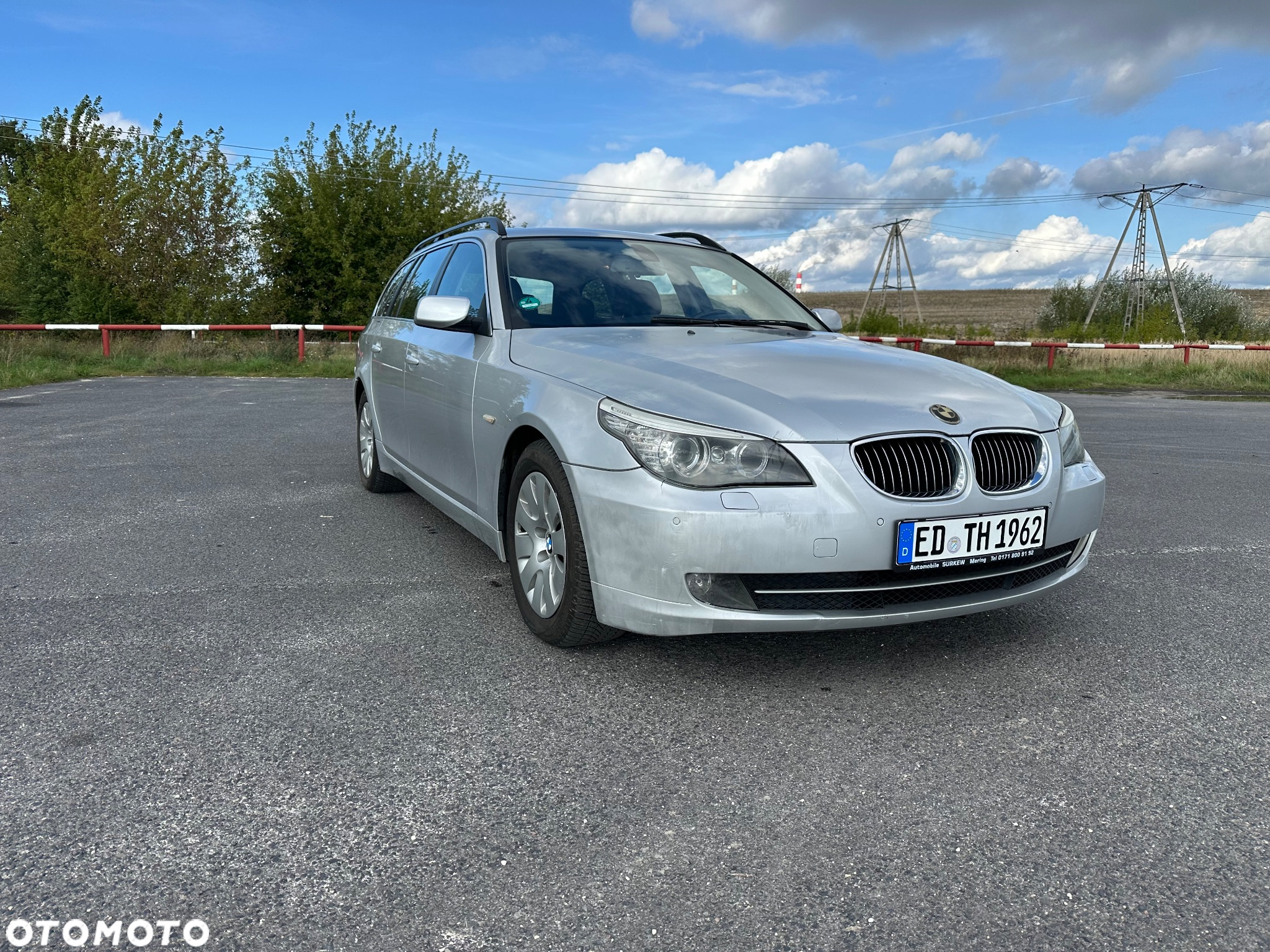 BMW Seria 5 523i Touring - 2