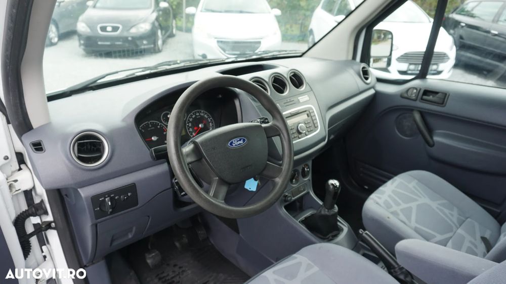Ford Transit Connect - 11
