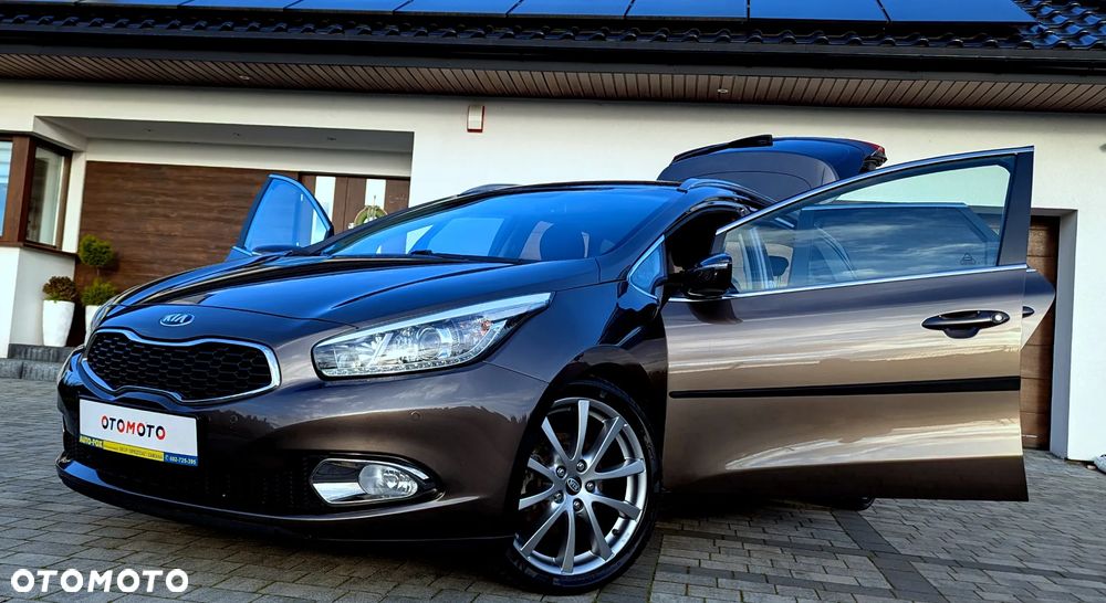 Kia Ceed 1.6 GDI ISG Dream-Team Edition - 1