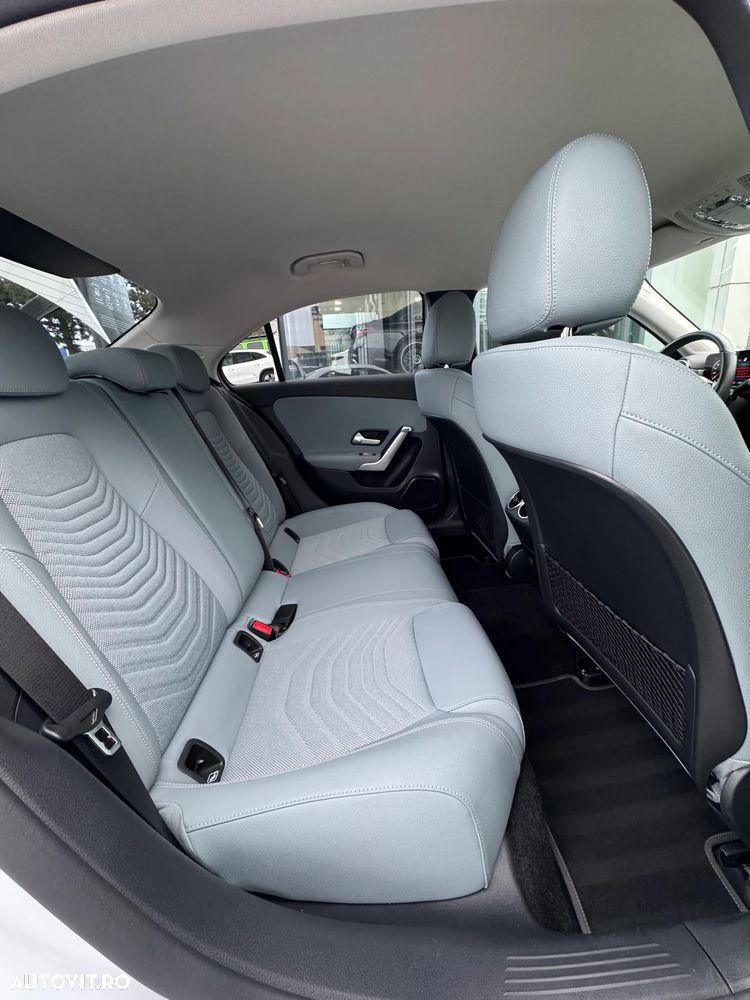 Mercedes-Benz A 250 e Sedan 8G-DCT Lim. Progressive Advanced - 8