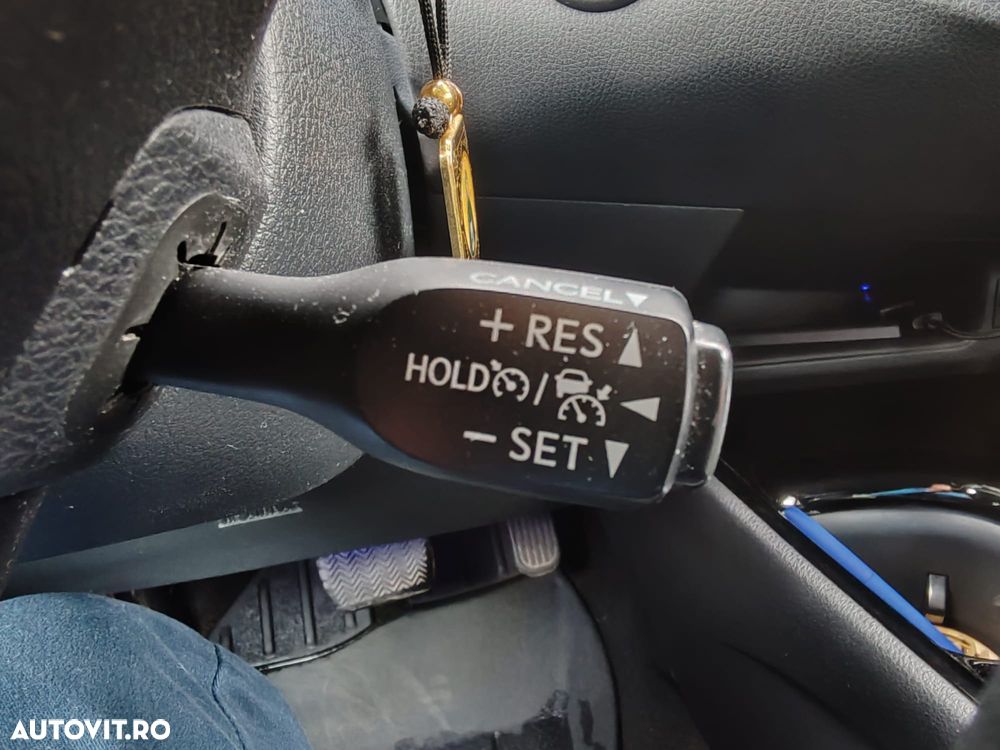 Toyota C-HR 1.8 HSD 4x2 CVT C-lassy LED - 17